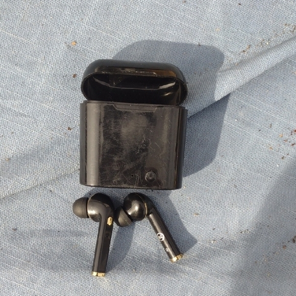 BC Master Wireless Earbuds NWOT - Picture 1 of 2